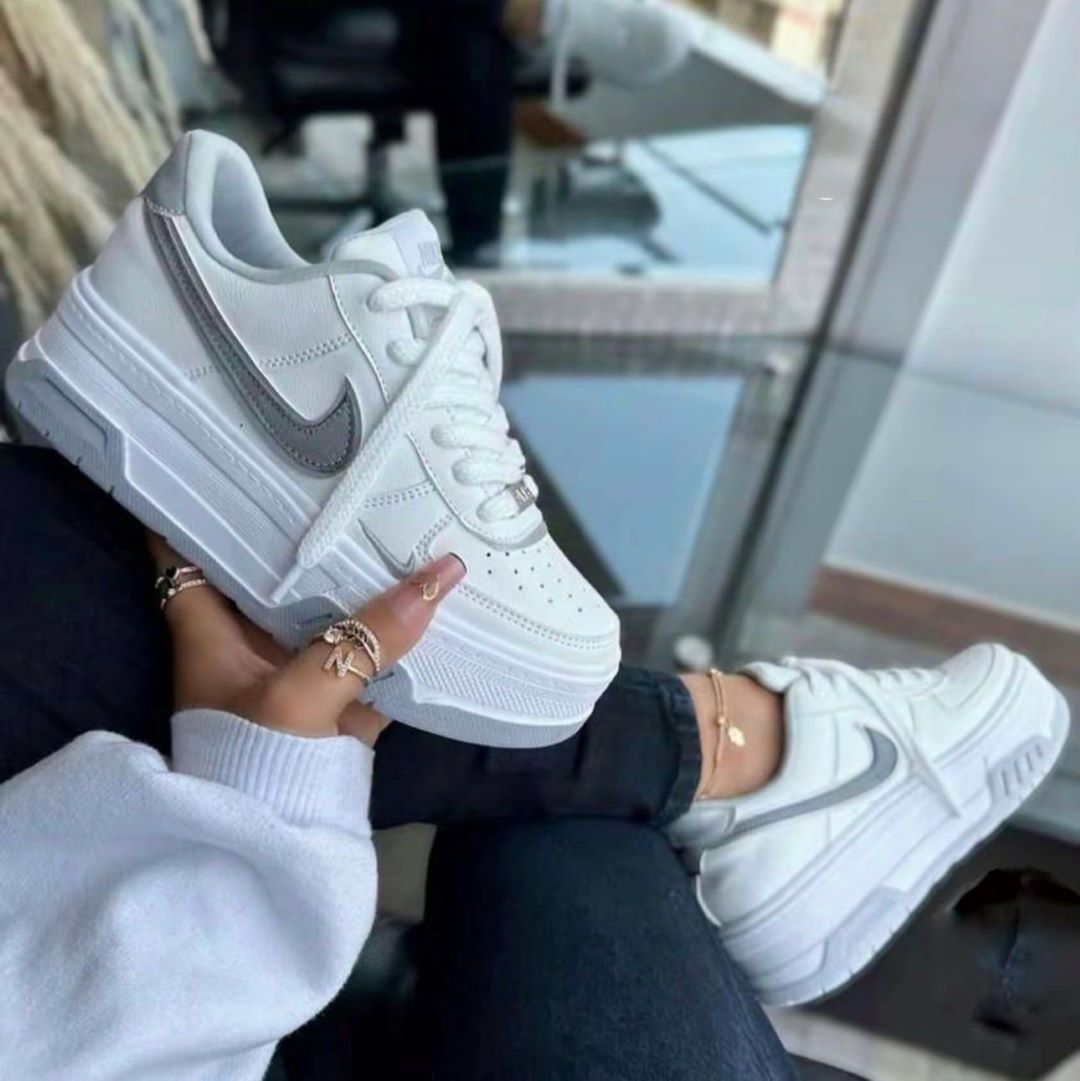NIKE SUELA ALTA